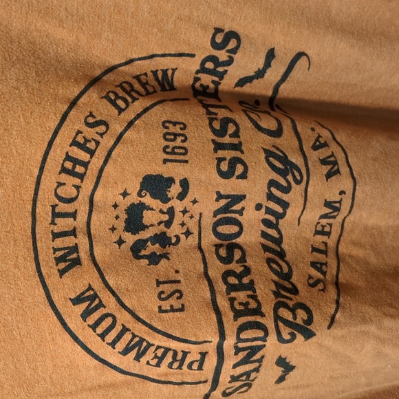 Sanderson Sisters orange T-shirt - Picture 2 of 3